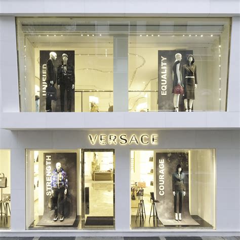 versace frankfurt email|Versace Frankfurt Göethestrasse .